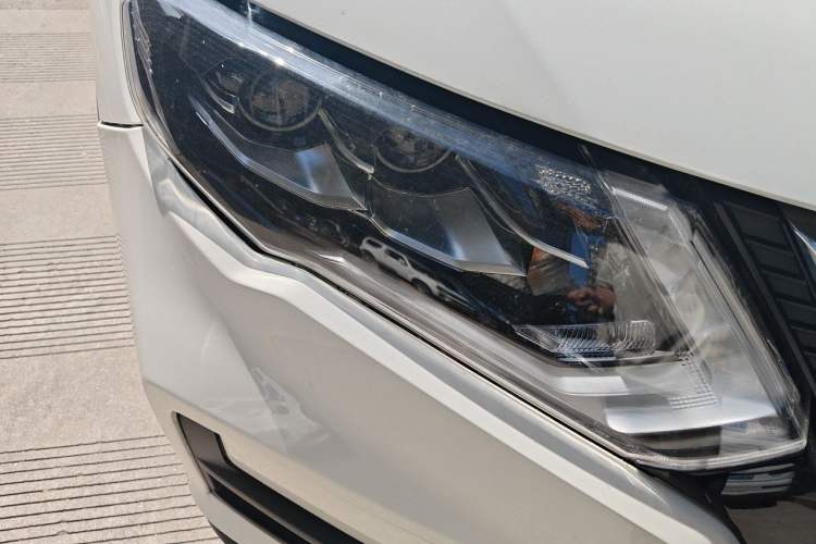 Used Nissan X-Trail 2020 2.0L XL Premium CVT 2WD SmartConnect Luxury Edition Right Front Headlight
