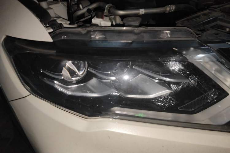 Used Nissan X-Trail 2020 2.5L XL ITS CVT 4WD Deluxe Navigation Edition Right Front Headlight