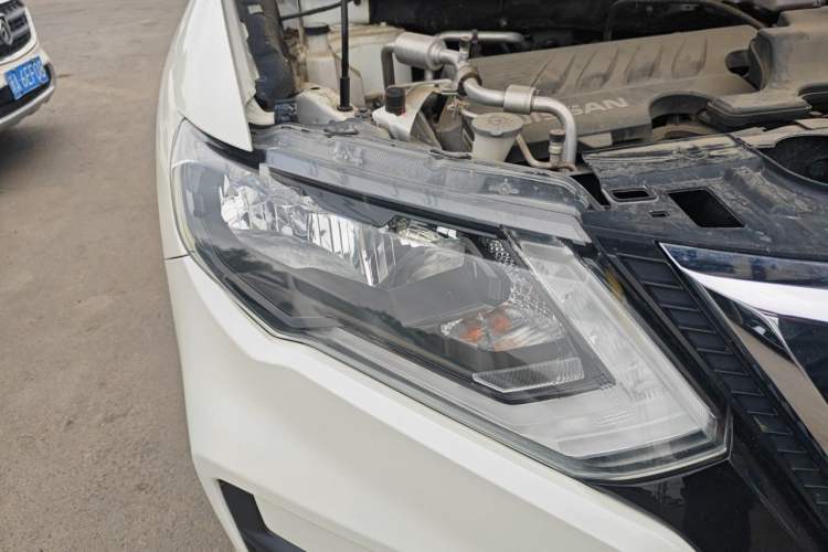 Used Nissan X-Trail 2020 2.0L XL ITS CVT 2WD SmartConnect Comfort Edition Right Front Headlight