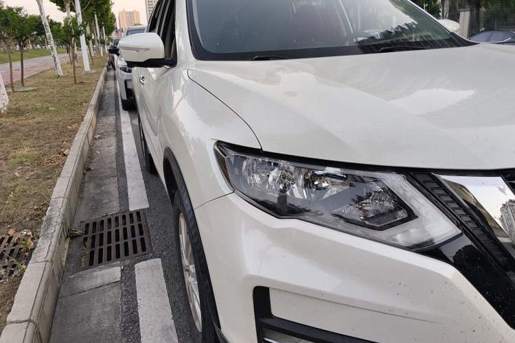 Used Nissan X-Trail 2020 2.0L XL ITS CVT 2WD SmartConnect Comfort Edition Right Front Headlight