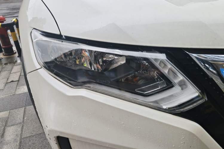 Used Nissan X-Trail 2020 2.0L XL ITS CVT 2WD SmartConnect Comfort Edition Right Front Headlight