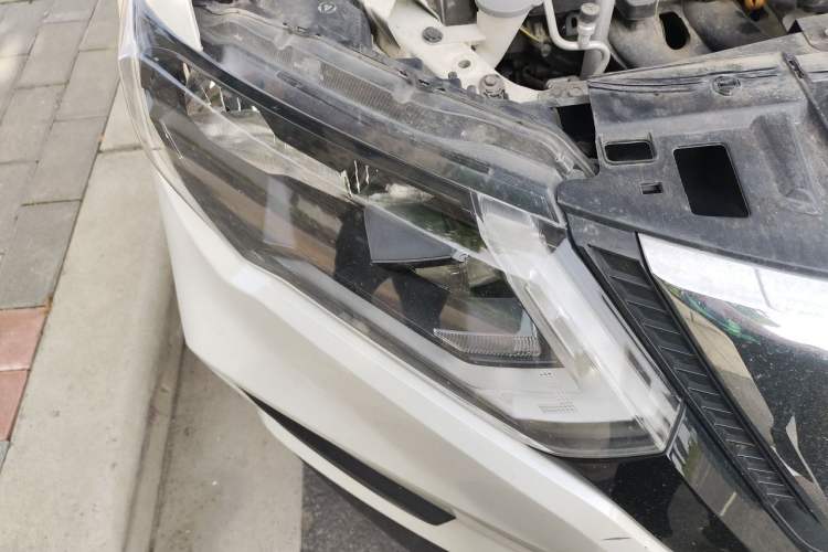 Used Nissan X-Trail 2020 2.0L XL ITS CVT 2WD SmartConnect Comfort Edition Right Front Headlight
