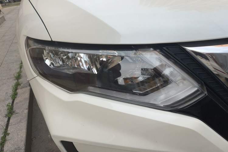 Used Nissan X-Trail 2020 2.0L XL ITS CVT 2WD SmartConnect Comfort Edition Right Front Headlight