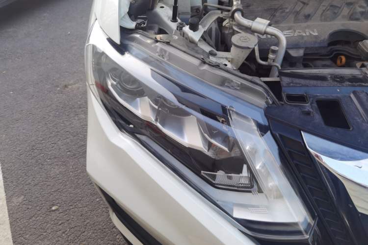 Used Nissan X-Trail 2020 2.0L XL Premium CVT 2WD SmartConnect Luxury Edition Right Front Headlight