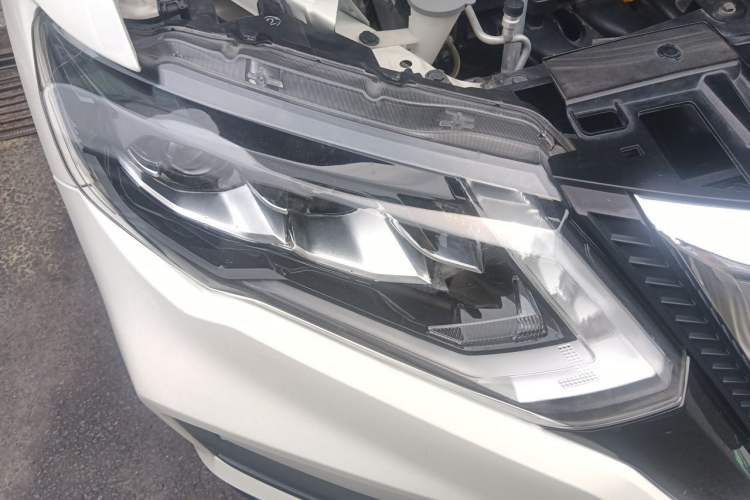 Used Nissan X-Trail 2020 2.0L XL Premium CVT 2WD SmartConnect Luxury Edition Right Front Headlight
