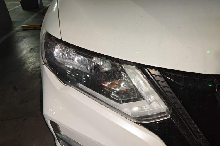 Used Nissan X-Trail 2020 2.0L XL ITS 3-Row CVT 2WD SmartConnect 7-Seater Comfort Edition Right Front Headlight