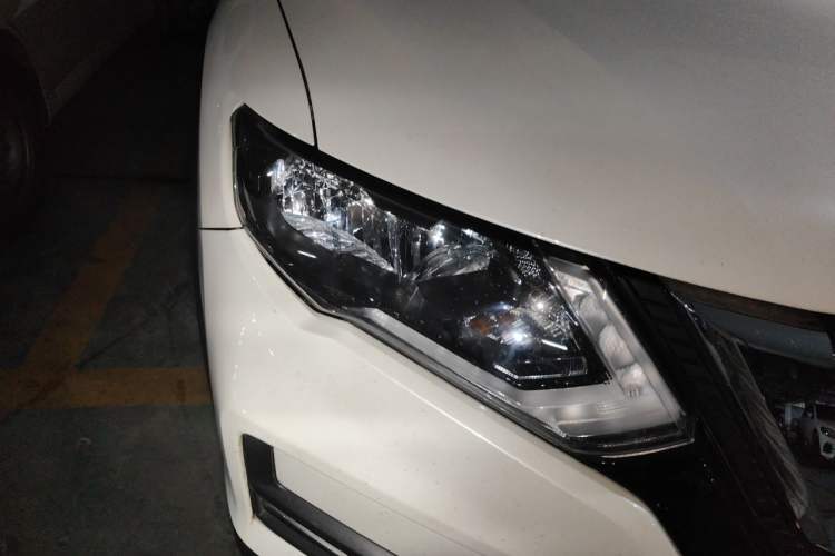 Used Nissan X-Trail 2020 2.0L XL ITS CVT 2WD SmartConnect Comfort Edition Right Front Headlight