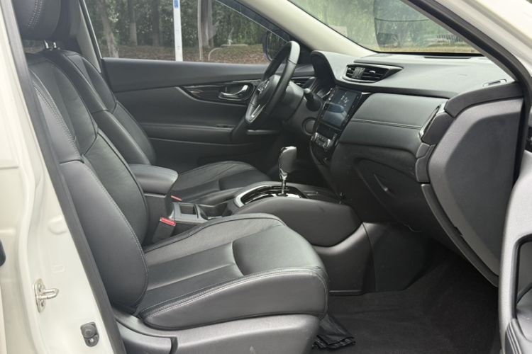 Used Nissan X-Trail 2020 2.0L XL ITS CVT 2WD SmartConnect Comfort Edition Right Front Seat