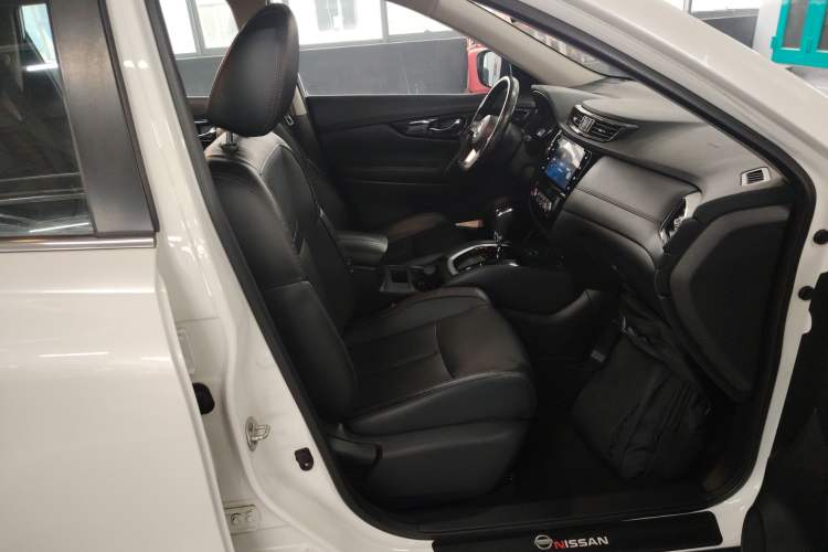 Used Nissan X-Trail 2020 2.0L XL ITS CVT 2WD SmartConnect Comfort Edition Right Front Seat
