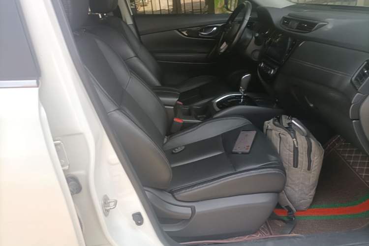 Used Nissan X-Trail 2020 2.0L XL ITS CVT 2WD SmartConnect Comfort Edition Right Front Seat