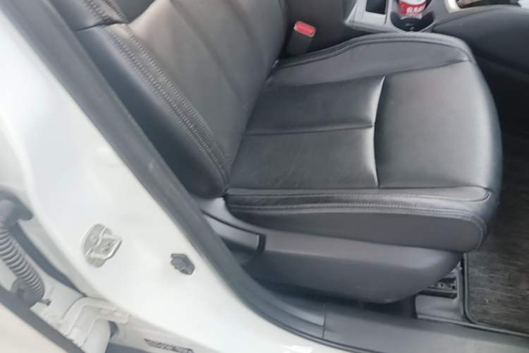 Used Nissan X-Trail 2020 2.0L XL ITS CVT 2WD SmartConnect Comfort Edition Right Front Seat