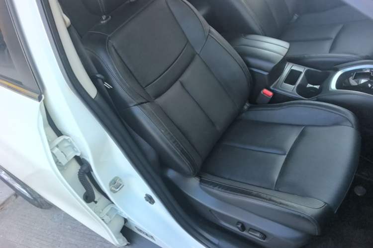 Used Nissan X-Trail 2020 2.0L XL Premium CVT 2WD SmartConnect Luxury Edition Right Front Seat