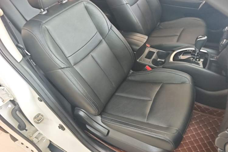 Used Nissan X-Trail 2020 2.0L XL ITS 3-Row CVT 2WD SmartConnect 7-Seater Comfort Edition Right Front Seat