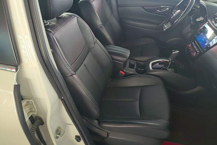 Used Nissan X-Trail 2020 2.0L XL ITS CVT 2WD SmartConnect Comfort Edition Right Front Seat
