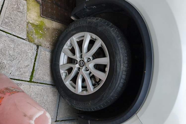 Used Nissan X-Trail 2020 2.0L XL ITS 3-Row CVT 2WD SmartConnect 7-Seater Comfort Edition Right Front Wheel Hub