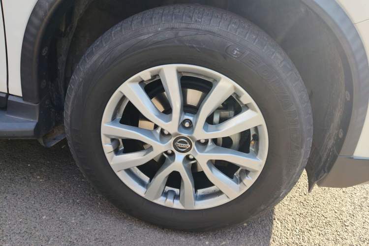 Used Nissan X-Trail 2020 2.0L XL ITS CVT 2WD SmartConnect Comfort Edition Right Front Wheel Hub