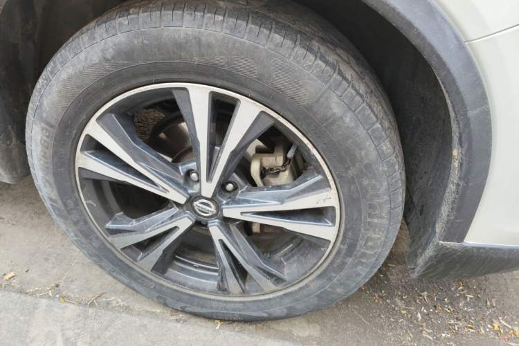 Used Nissan X-Trail 2020 2.5L XL ITS CVT 4WD Deluxe Navigation Edition Right Front Wheel Hub