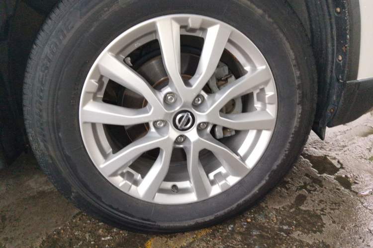Used Nissan X-Trail 2020 2.0L XL Premium CVT 2WD SmartConnect Luxury Edition Right Front Wheel Hub