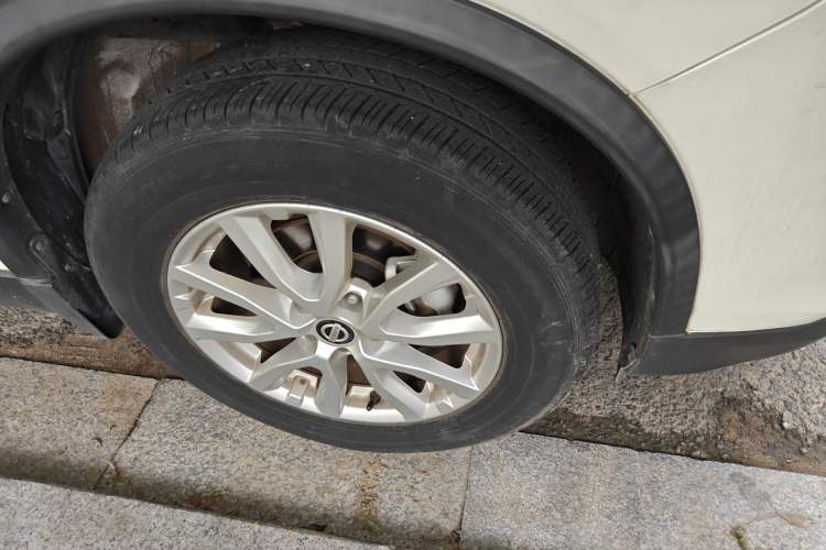 Used Nissan X-Trail 2020 2.0L XL ITS CVT 2WD SmartConnect Comfort Edition Right Front Wheel Hub