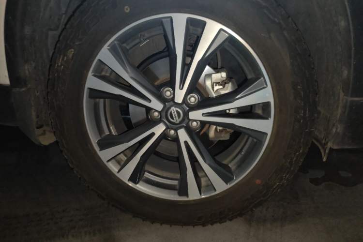Used Nissan X-Trail 2020 2.5L XL ITS CVT 4WD Deluxe Navigation Edition Right Front Wheel Hub
