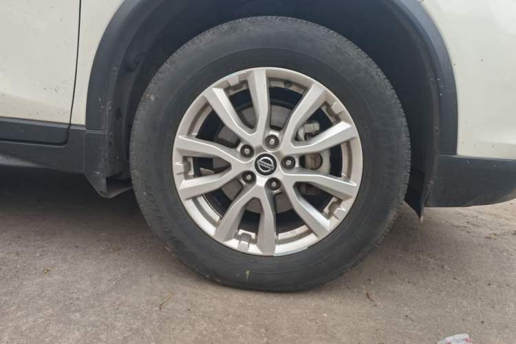Used Nissan X-Trail 2020 2.0L XL ITS CVT 2WD SmartConnect Comfort Edition Right Front Wheel Hub