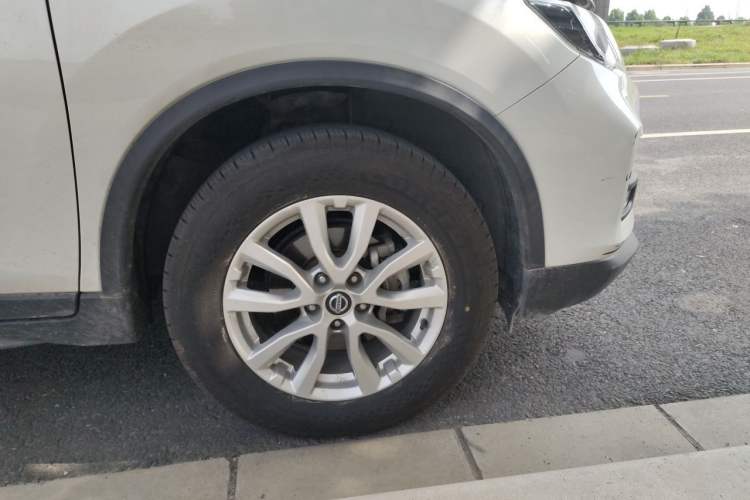 Used Nissan X-Trail 2020 2.0L XL ITS CVT 2WD SmartConnect Comfort Edition Right Front Wheel Hub