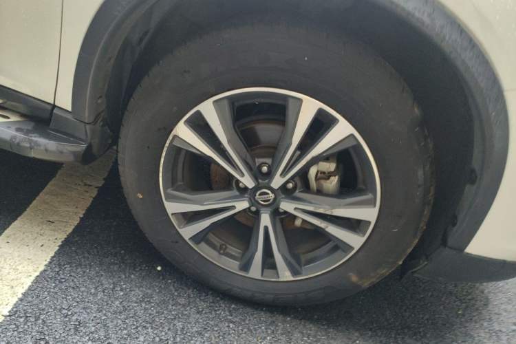Used Nissan X-Trail 2020 2.5L XL ITS CVT 4WD Deluxe Navigation Edition Right Front Wheel Hub