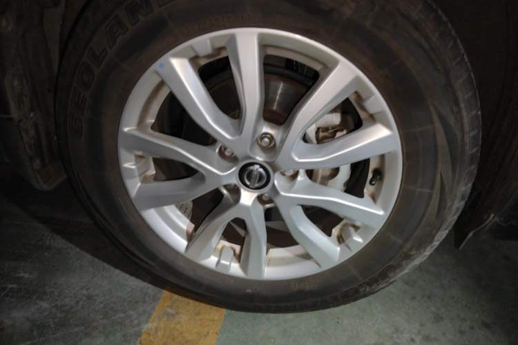 Used Nissan X-Trail 2020 2.0L XL ITS CVT 2WD SmartConnect Comfort Edition Right Front Wheel Hub