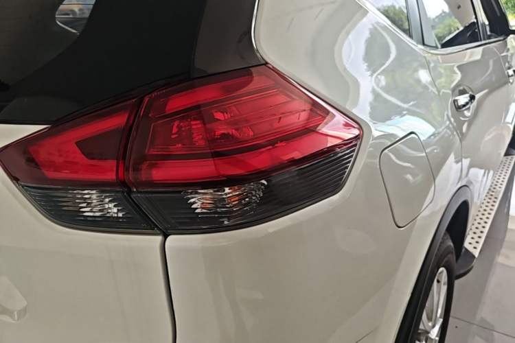 Used Nissan X-Trail 2020 2.0L XL Premium CVT 2WD SmartConnect Luxury Edition Right Rear Taillight