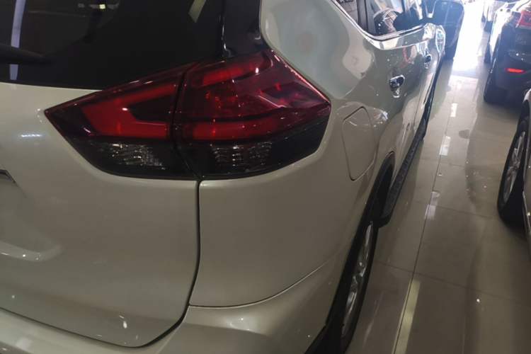 Used Nissan X-Trail 2020 2.0L XL ITS CVT 2WD SmartConnect Comfort Edition Right Rear Taillight