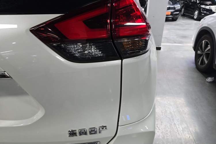 Used Nissan X-Trail 2020 2.0L XL ITS CVT 2WD SmartConnect Comfort Edition Right Rear Taillight
