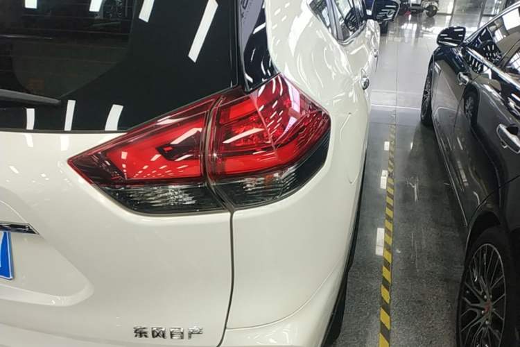 Used Nissan X-Trail 2020 2.0L XL ITS CVT 2WD SmartConnect Comfort Edition Right Rear Taillight