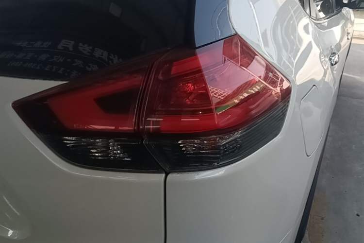 Used Nissan X-Trail 2020 2.0L XL ITS CVT 2WD SmartConnect Comfort Edition Right Rear Taillight