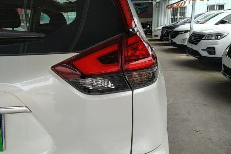 Used Nissan X-Trail 2020 2.0L XL ITS CVT 2WD SmartConnect Comfort Edition Right Rear Taillight