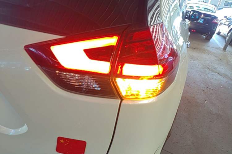 Used Nissan X-Trail 2020 2.0L XL ITS CVT 2WD SmartConnect Comfort Edition Right Rear Taillight