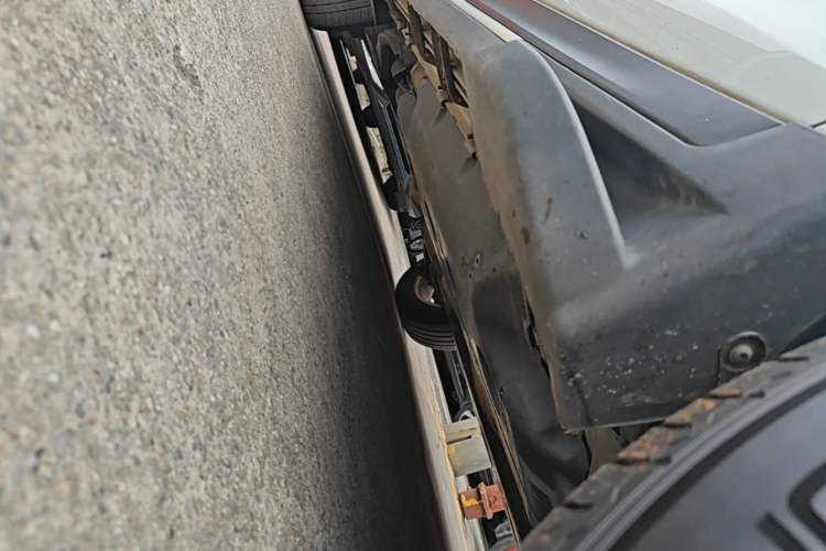 Used Nissan X-Trail 2020 2.0L XL Premium CVT 2WD SmartConnect Luxury Edition Right Side Sill