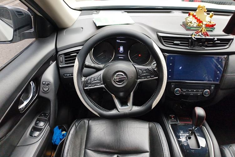 Used Nissan X-Trail 2020 2.0L XL ITS 3-Row CVT 2WD SmartConnect 7-Seater Comfort Edition Steering Wheel