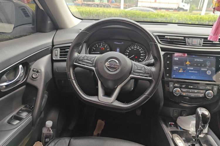 Used Nissan X-Trail 2020 2.0L XL Premium CVT 2WD SmartConnect Luxury Edition Steering Wheel