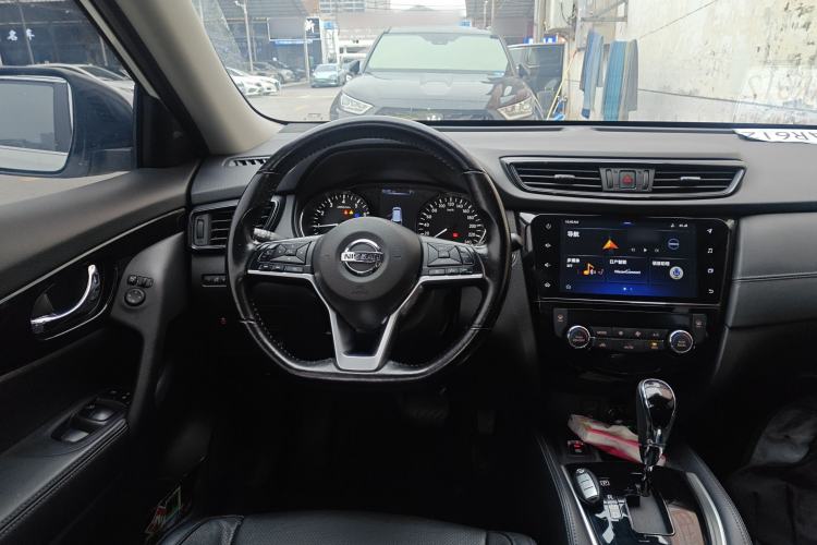 Used Nissan X-Trail 2020 2.0L XL Premium CVT 2WD SmartConnect Luxury Edition Steering Wheel