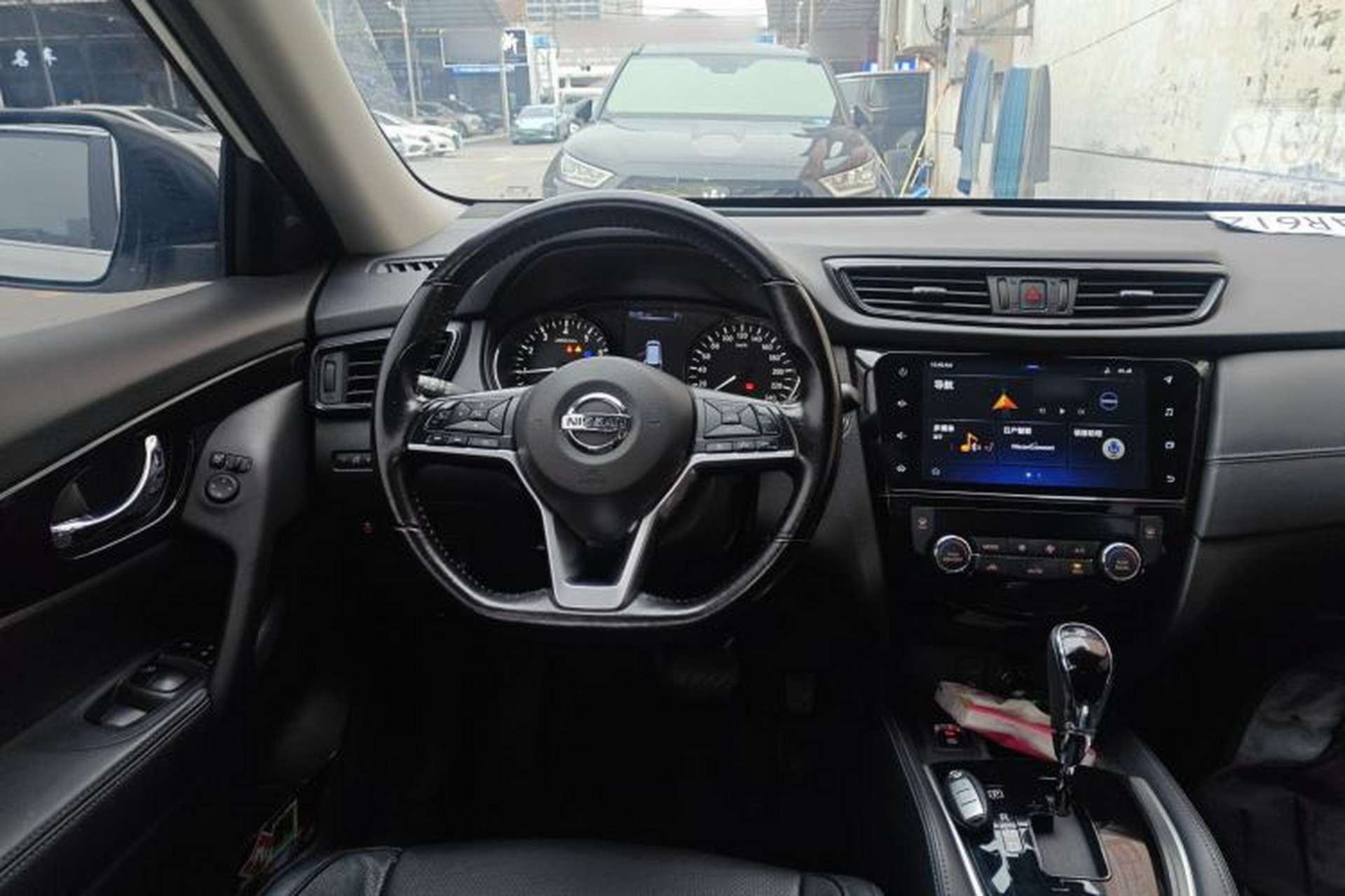 Used Nissan X-Trail 2020 2.0L XL Premium CVT 2WD SmartConnect Luxury Edition Steering Wheel