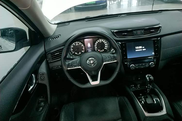 Used Nissan X-Trail 2020 2.0L XL ITS CVT 2WD SmartConnect Comfort Edition Steering Wheel