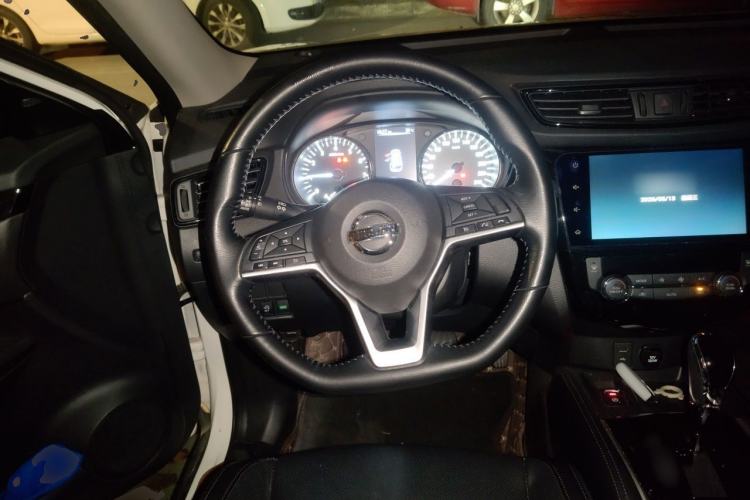 Used Nissan X-Trail 2020 2.0L XL Premium CVT 2WD SmartConnect Luxury Edition Steering Wheel