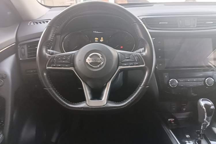 Used Nissan X-Trail 2020 2.0L XL ITS CVT 2WD SmartConnect Comfort Edition Steering Wheel