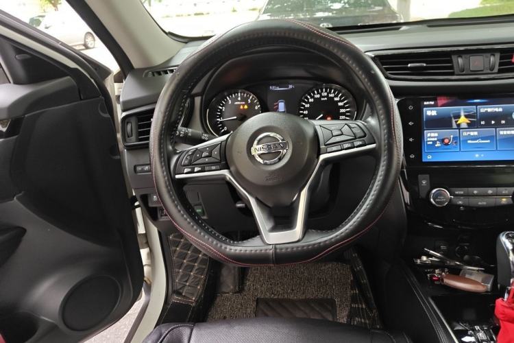 Used Nissan X-Trail 2020 2.0L XL ITS CVT 2WD SmartConnect Comfort Edition Steering Wheel