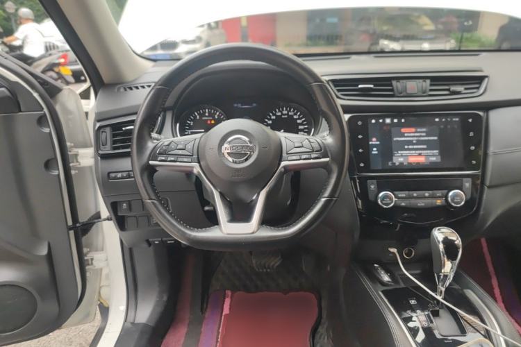 Used Nissan X-Trail 2020 2.0L XL Premium CVT 2WD SmartConnect Luxury Edition Steering Wheel