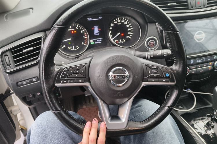 Used Nissan X-Trail 2020 2.5L XL ITS CVT 4WD Deluxe Navigation Edition Steering Wheel