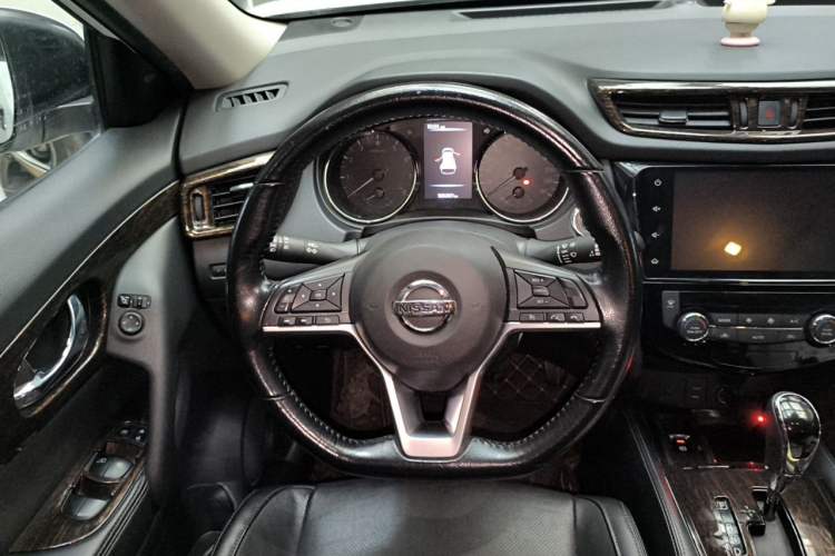 Used Nissan X-Trail 2020 2.0L XL ITS CVT 2WD SmartConnect Comfort Edition Steering Wheel
