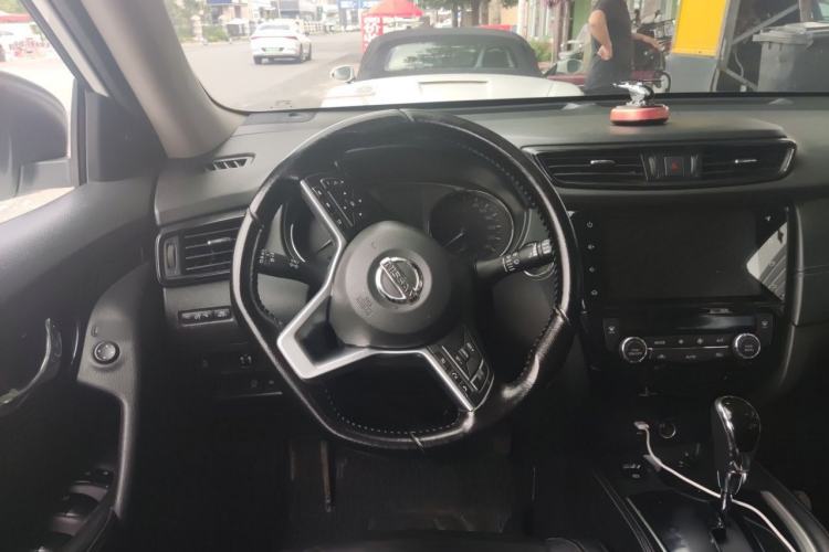 Used Nissan X-Trail 2020 2.0L XL ITS CVT 2WD SmartConnect Comfort Edition Steering Wheel