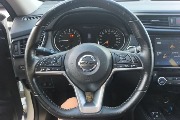 Used Nissan X-Trail 2020 2.0L XL Premium CVT 2WD SmartConnect Luxury Edition Steering Wheel