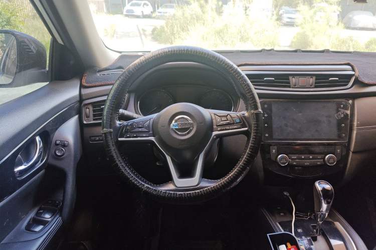 Used Nissan X-Trail 2020 2.5L XL ITS CVT 4WD Deluxe Navigation Edition Steering Wheel